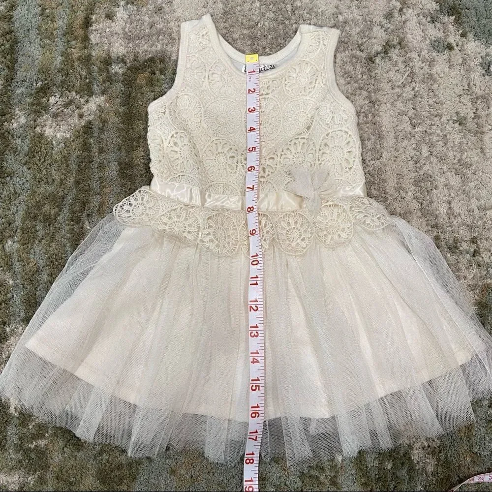 146. Girls Beautees Tulle Doily Cream Dress size 2T tutu